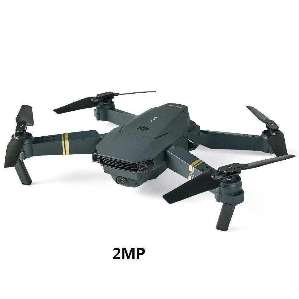 Drone compact en vol avec caméra haute définition