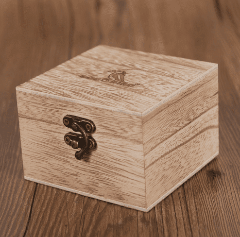 Montre en bois avec fermoir boucle, vue du bracelet