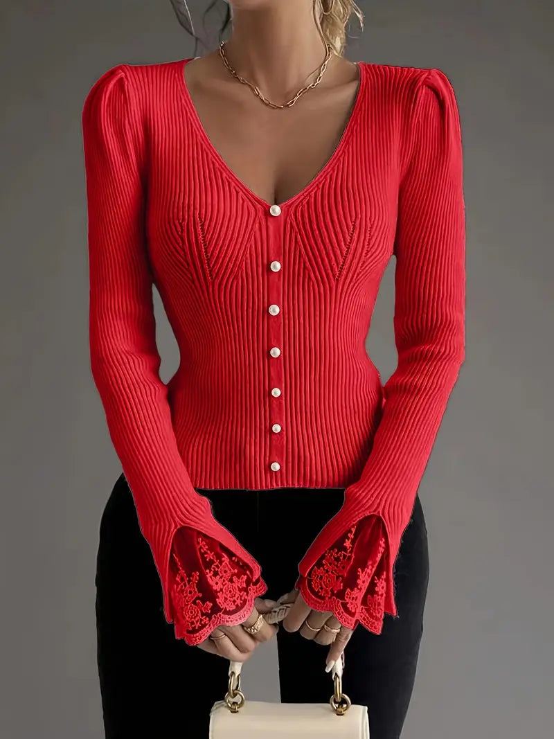 Fermeture avant du pull avec boutons effet perle