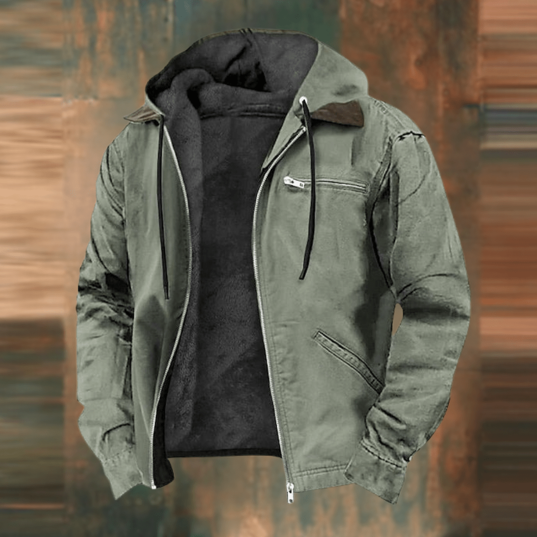 Détail de la capuche à cordon sur une veste bomber