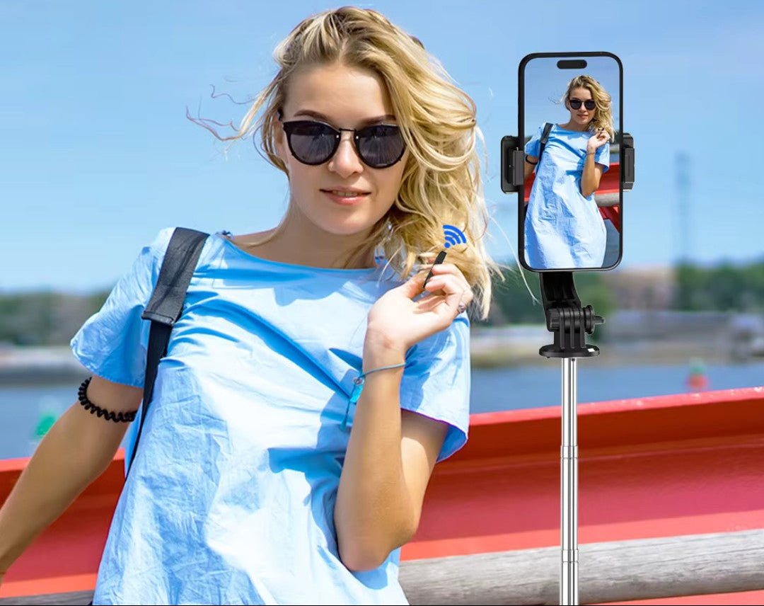Gros plan sur le support universel pour smartphone du trépied