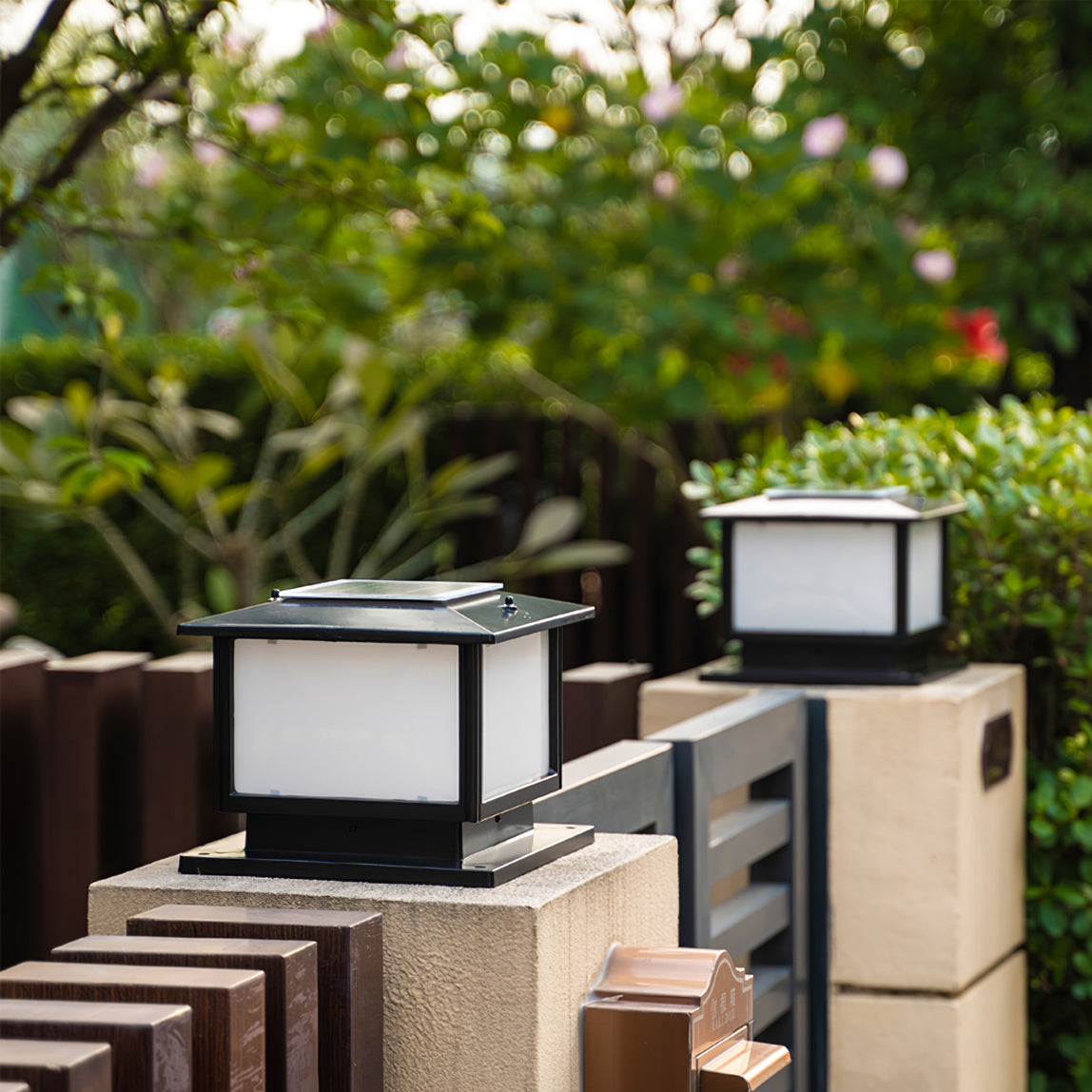 Lampe LED noire en extérieur, résistant à l'humidité