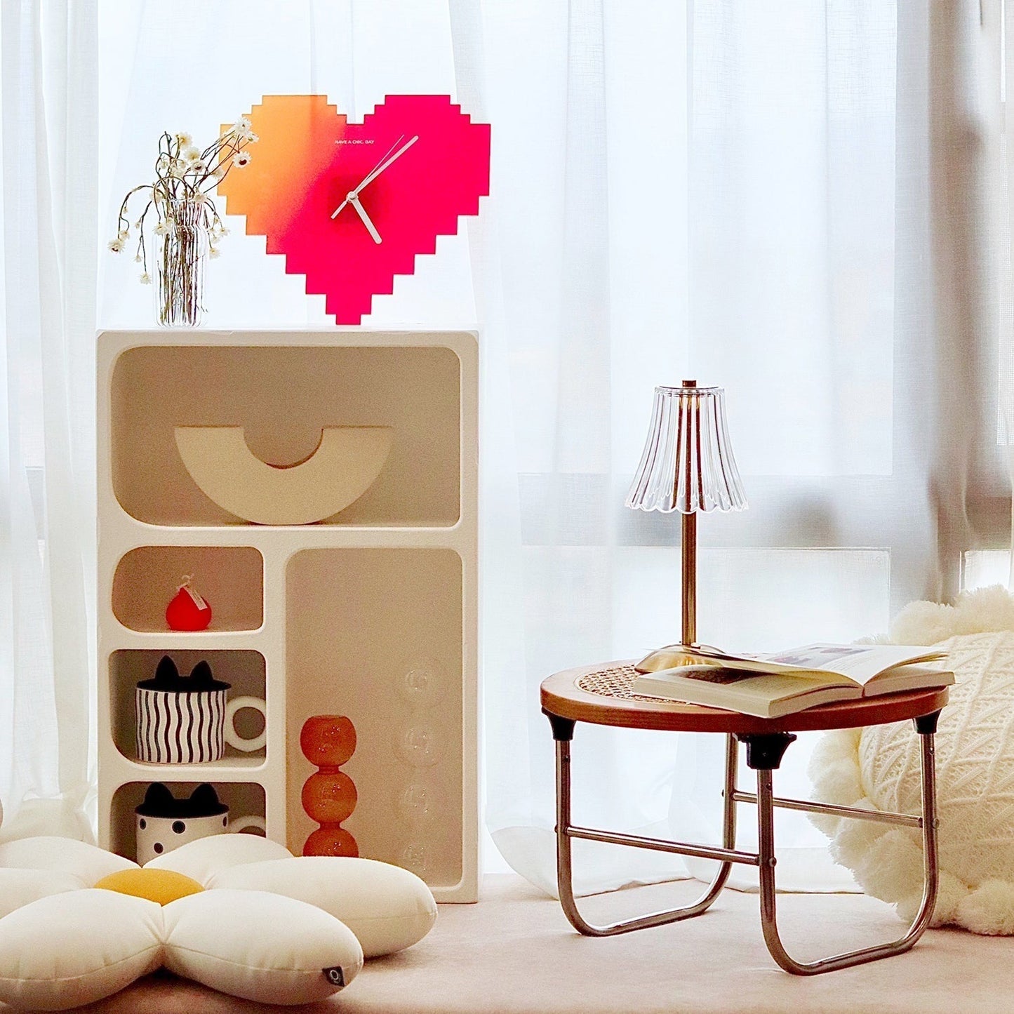 Détail du socle de la lampe, matériaux de qualité