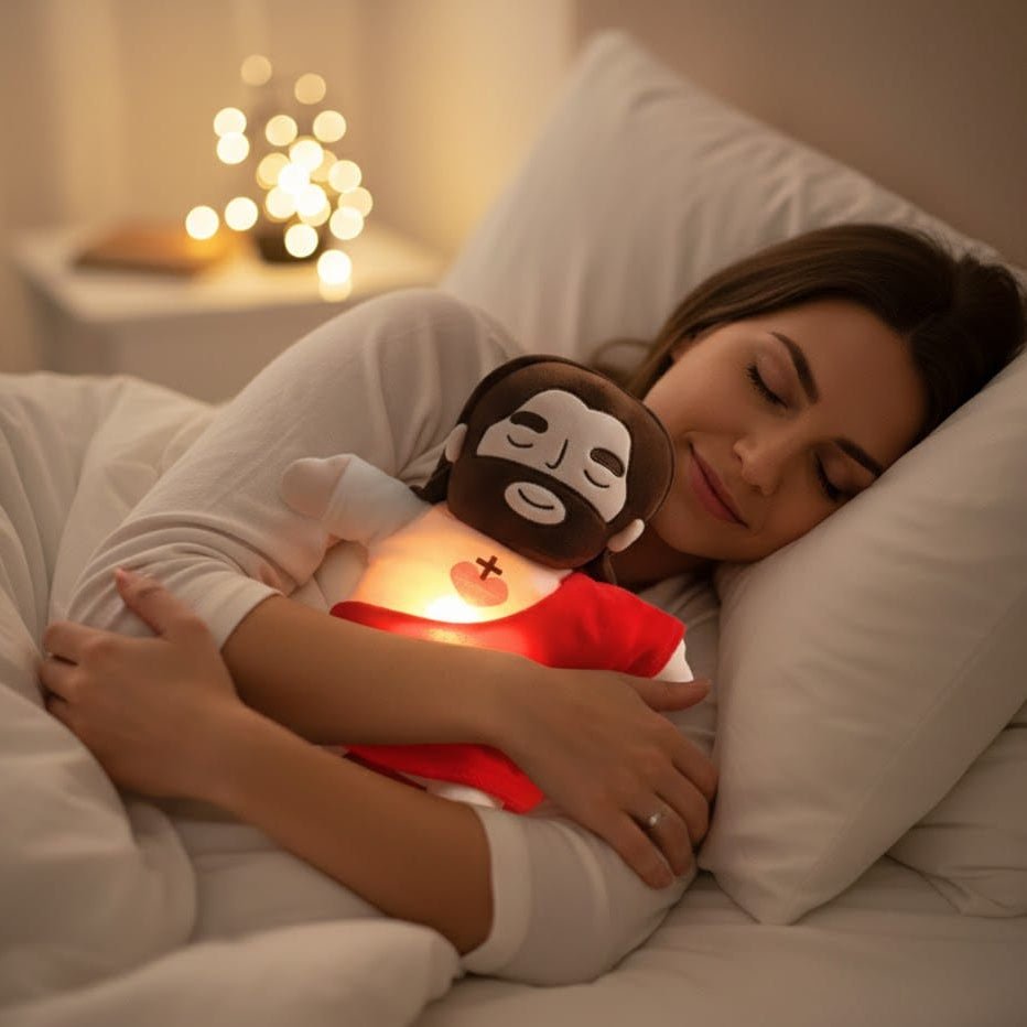 Peluche avec câble de charge USB à côté