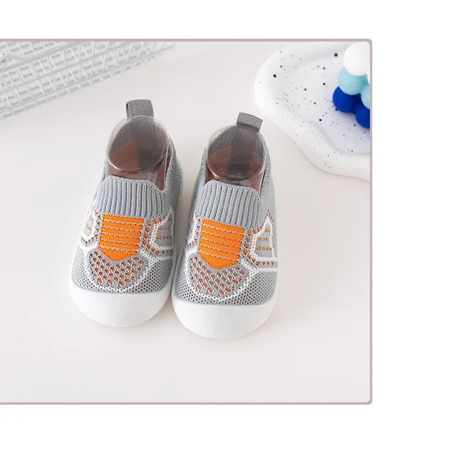 Chaussures confortables pour enfants, disponibles en plusieurs couleurs