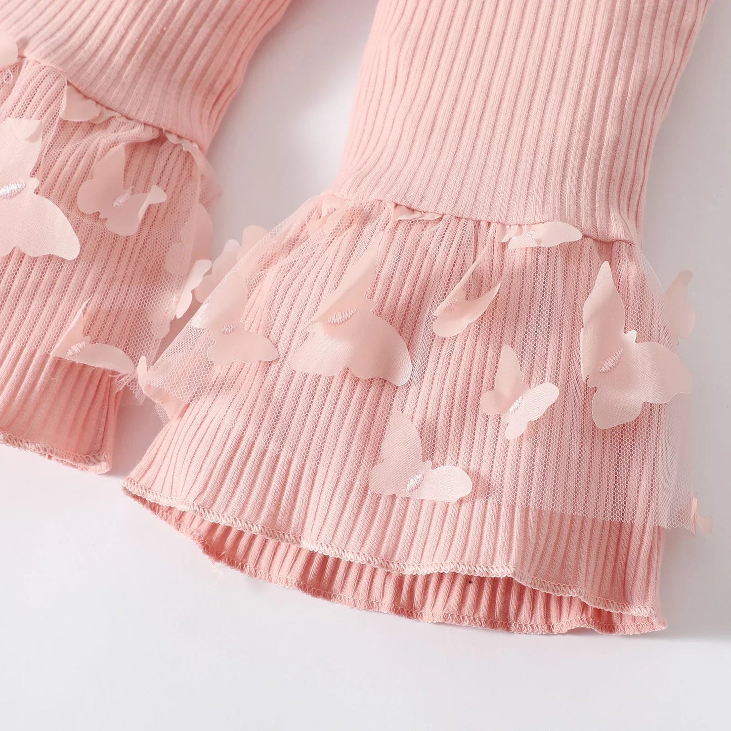 Pantalon assorti à la barboteuse, détail des coutures