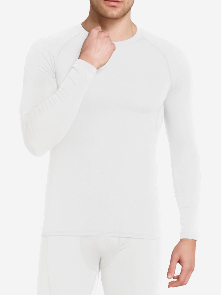 Détail des coutures renforcées du t-shirt pour éviter les frottements