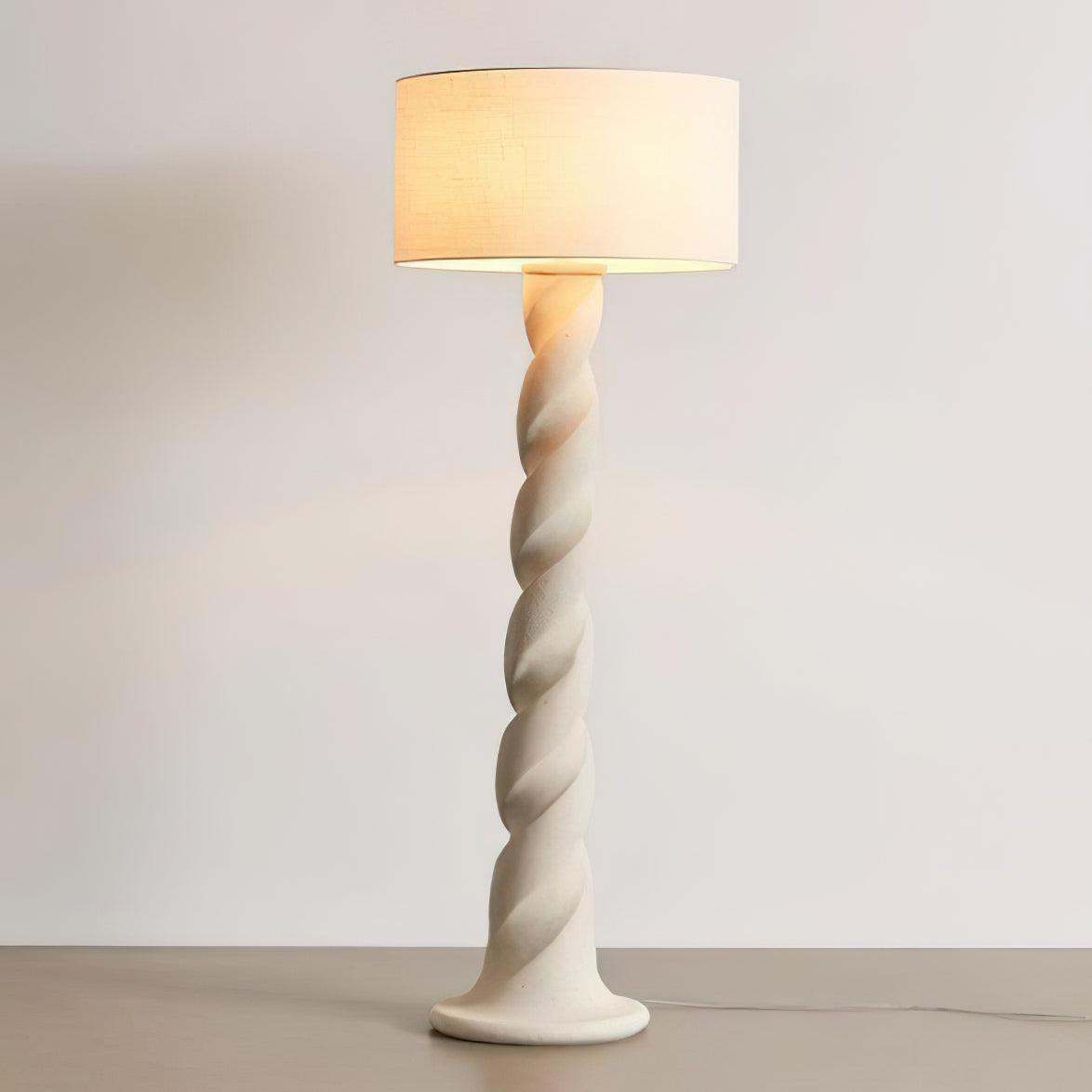 Vue rapprochée du design élégant et minimaliste du lampadaire