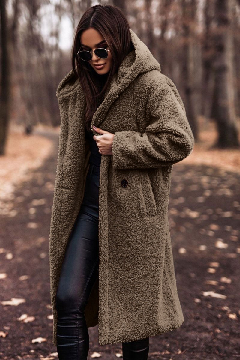 Manteau en laine oversize, vue arrière avec capuche
