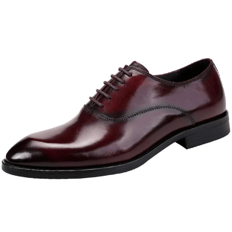 Détail du cuir PU des chaussures Oxford pour homme