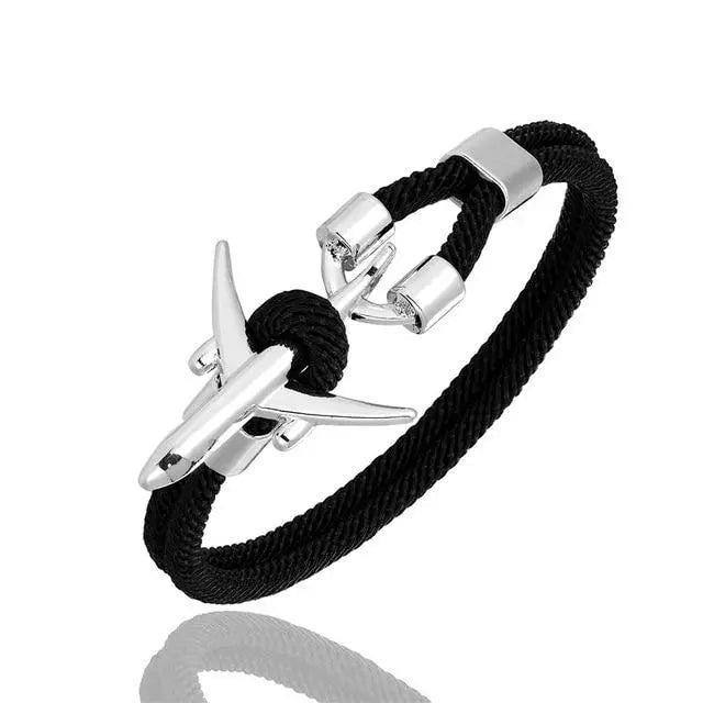 Bracelet noir avec fermoir en forme d'avion