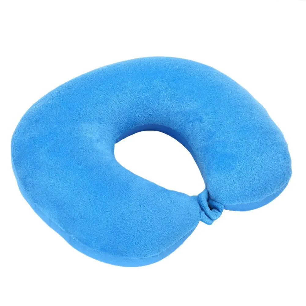 Coussin de voyage bleu ciel en forme de U avec bouton-pression