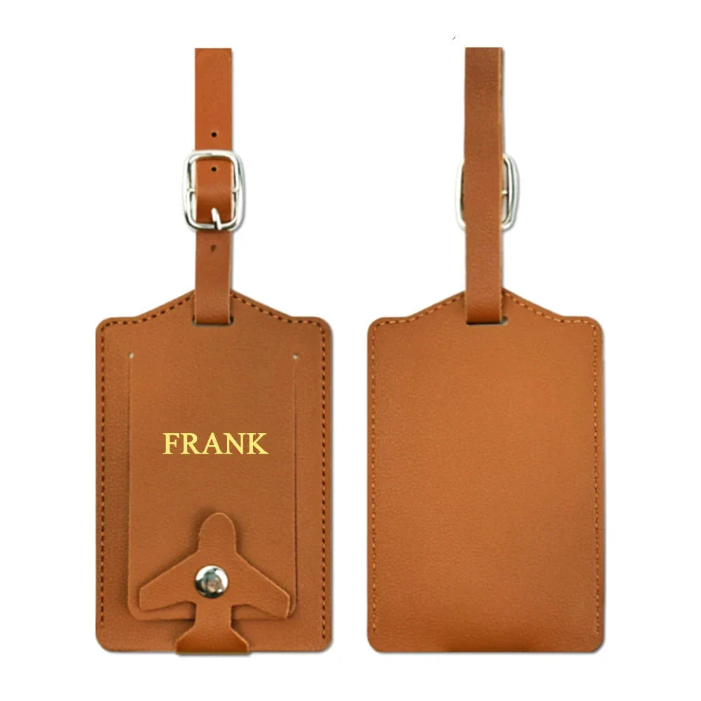 Détail d'une étiquette de bagage avec finition dorée élégante