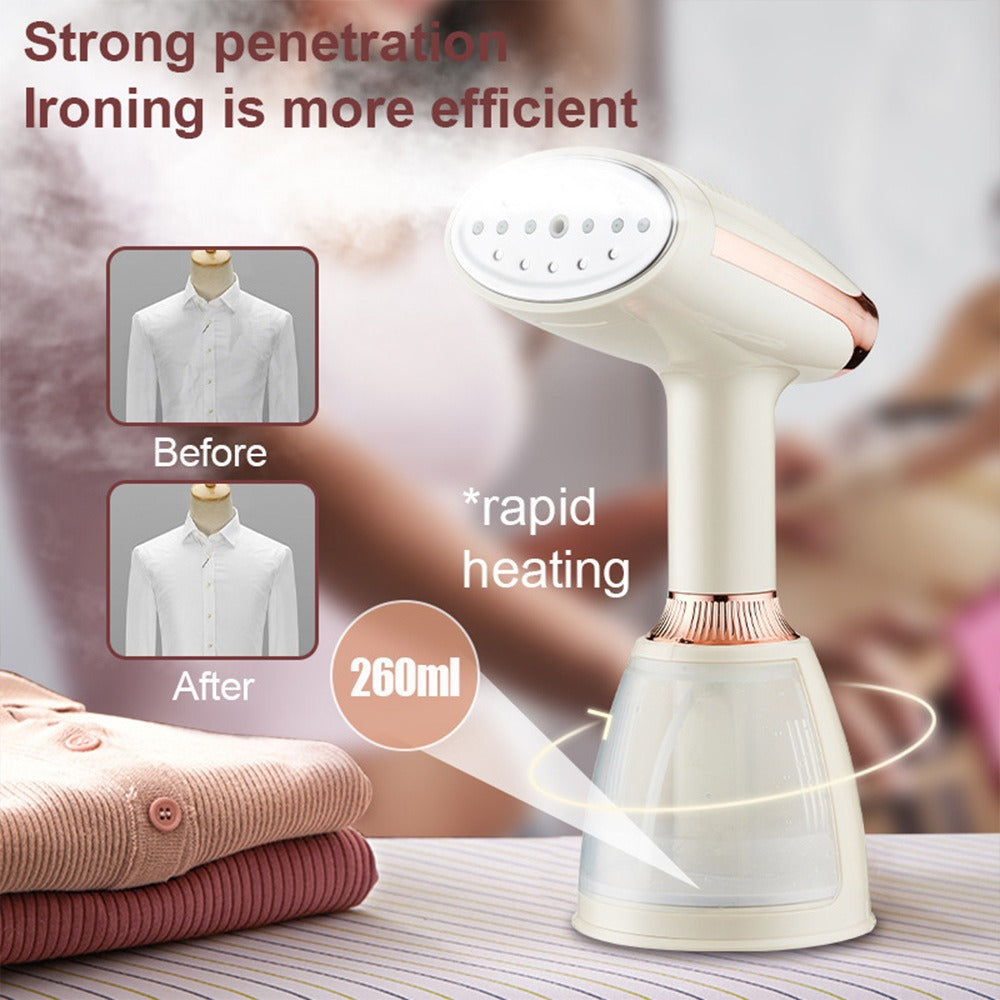 Fer à vapeur compact posé sur une table en bois clair