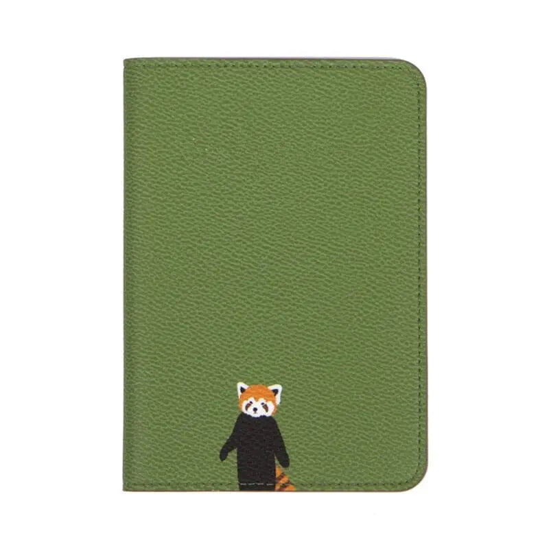 Protège-passeport vert avec illustration de panda roux