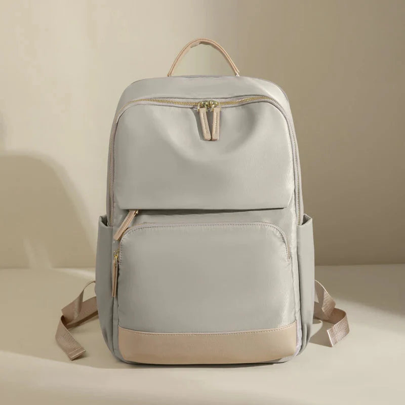 Sac à dos gris, léger et spacieux pour déplacements