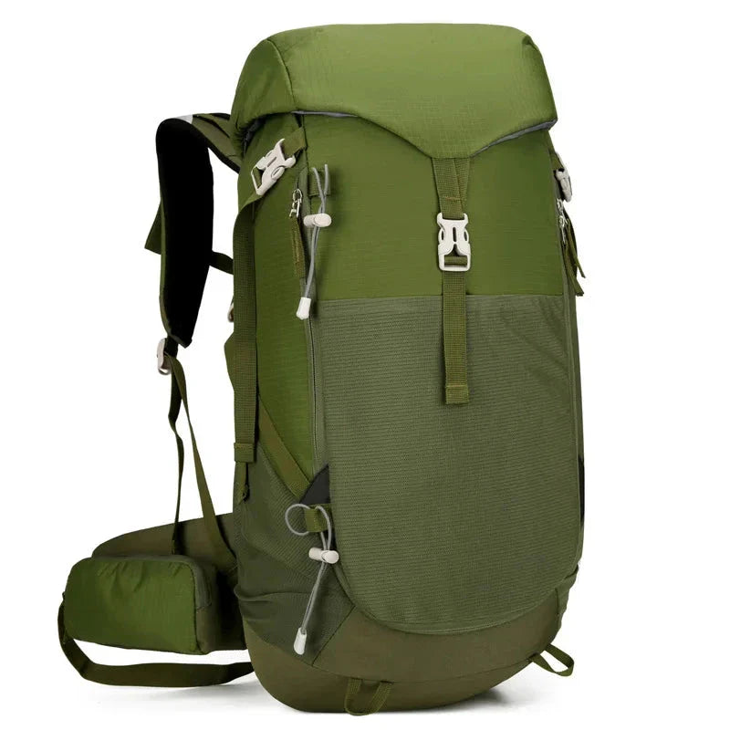 Sac à dos vert, parfait pour organiser vos affaires en randonnée