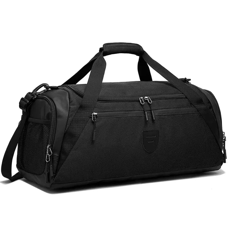 Sac de voyage noir, accent sur la polyvalence et le style