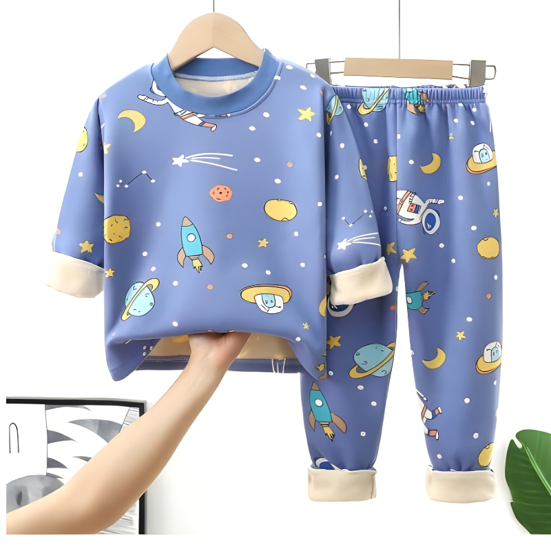 Détail du tissu en fleece du pyjama enfant