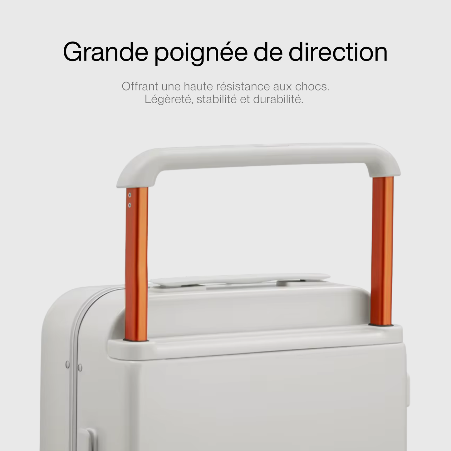 Vue de dessus montrant l'ouverture frontale de la valise