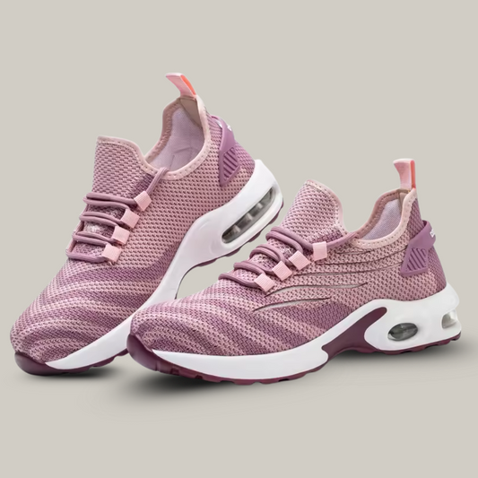 Chaussures de sécurité féminines sur fond neutre
