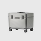 Gros plan sur les roues premium d'une valise de voyage