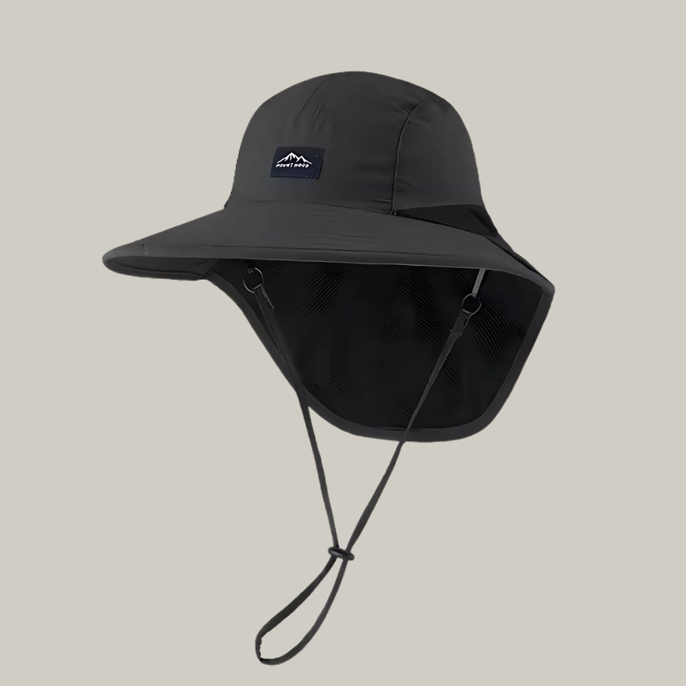 Vue arrière du chapeau avec bouton-pression pour ajustement