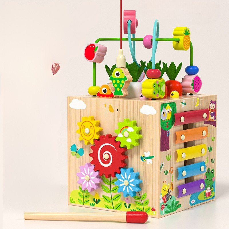 Montre d'apprentissage sur le cube, aiguilles mobiles