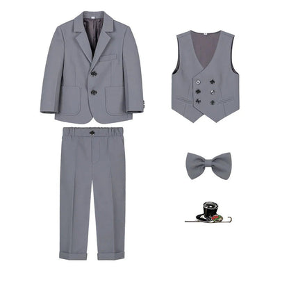 Vue arrière du tuxedo enfant, montrant la coupe ajustée