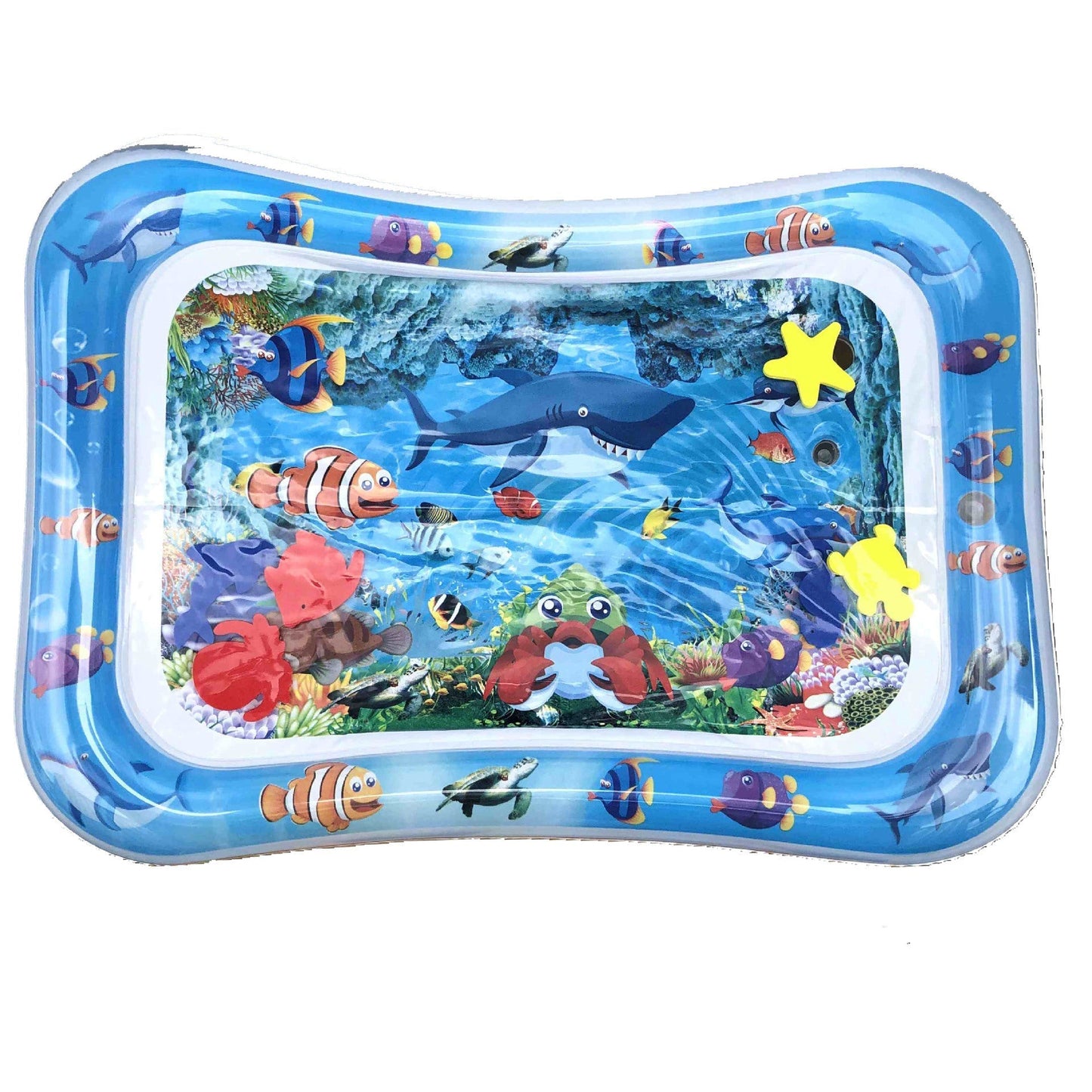 Vue rapprochée de jouets flottants sur un tapis aquatique pour bébé