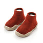 Chaussures à chaussettes bébé, motif rayé, vue de dessus
