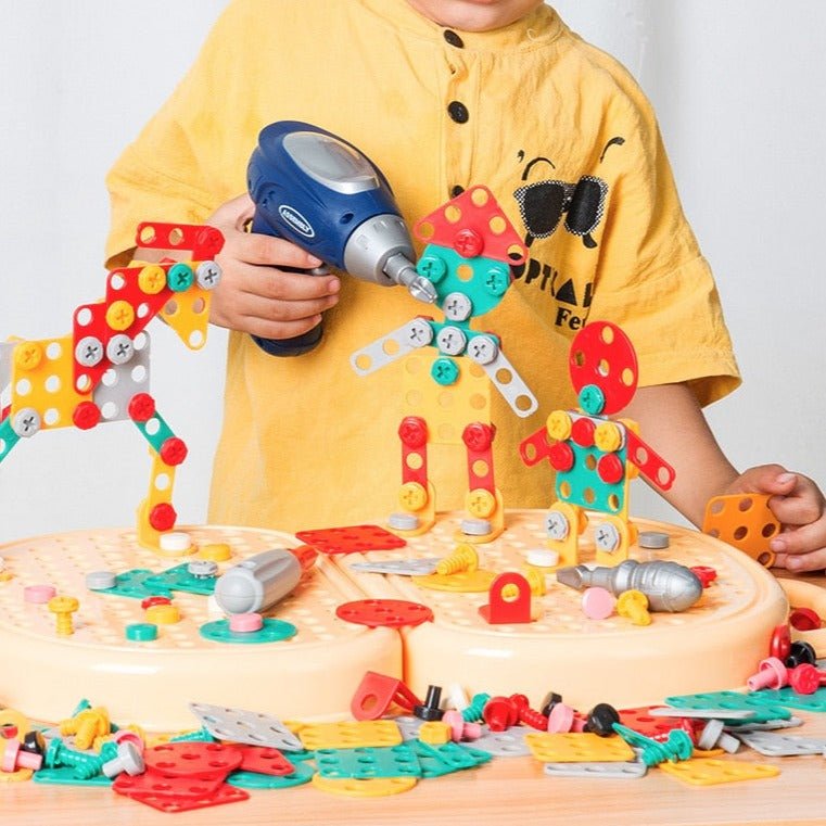 Vue rapprochée de pièces de construction multicolores