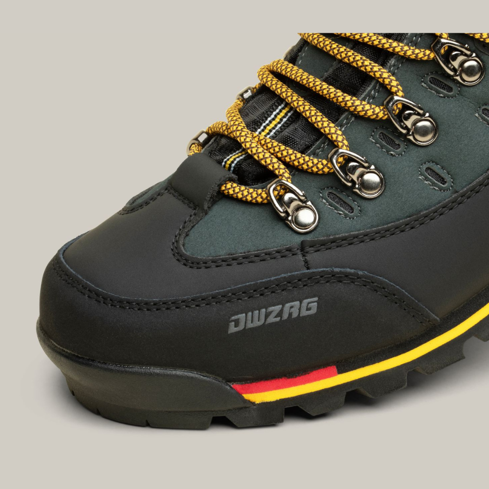 Semelle crantée de chaussure de randonnée pour adhérence optimale