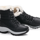 Vue latérale de bottes imperméables avec lacets robustes