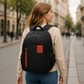 Sac à dos fermé, vue de face, design compact et élégant