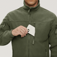 Veste polaire montrée avec fermeture éclair ouverte