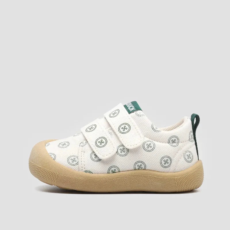 Vue de dessus des baskets montrant l'intérieur rembourré