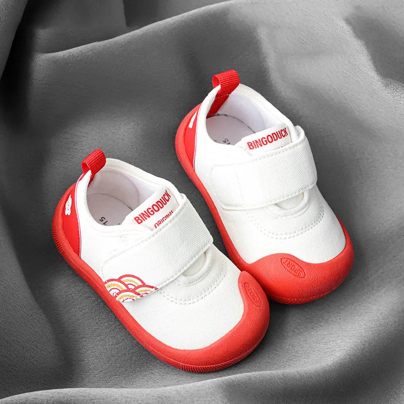Vue arrière des baskets montrant le talon renforcé