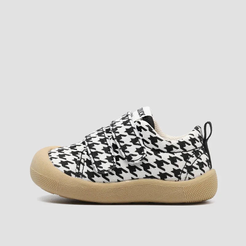 Chaussures avec imprimés animaliers et lacets blancs