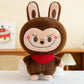Peluche d'animal sur lit, idéale pour la sieste