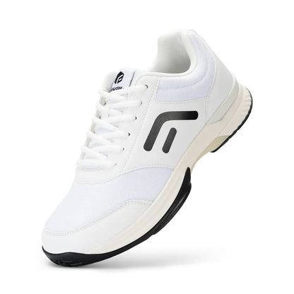 Vue arrière d'une chaussure de tennis avec support renforcé