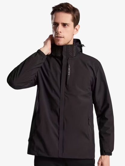 Veste imperméable homme montrée en différentes couleurs disponibles