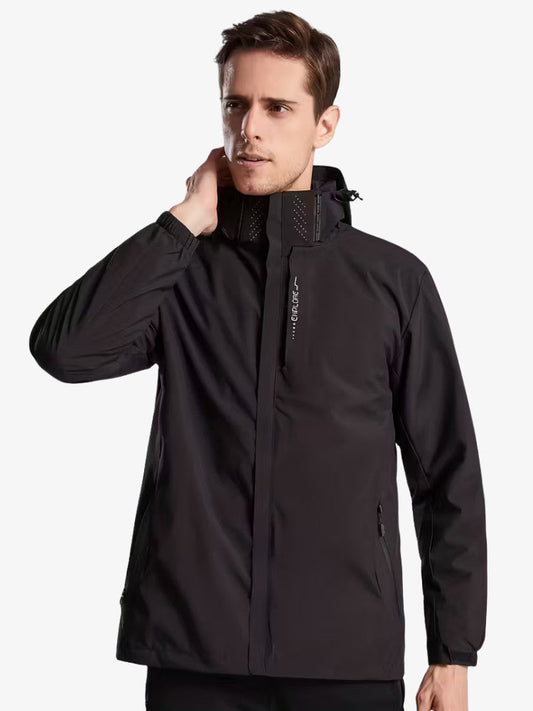Veste imperméable homme montrée en différentes couleurs disponibles