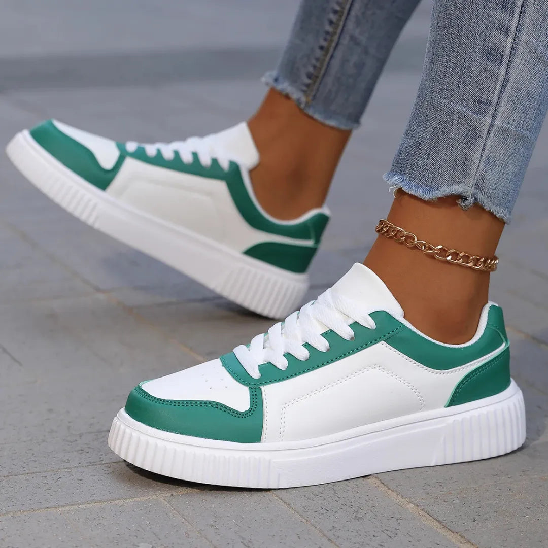Zoom sur les lacets et le design tendance des baskets