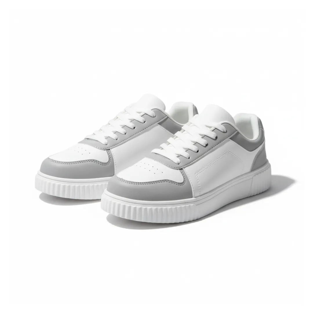 Vue de face des baskets avec lacets blancs