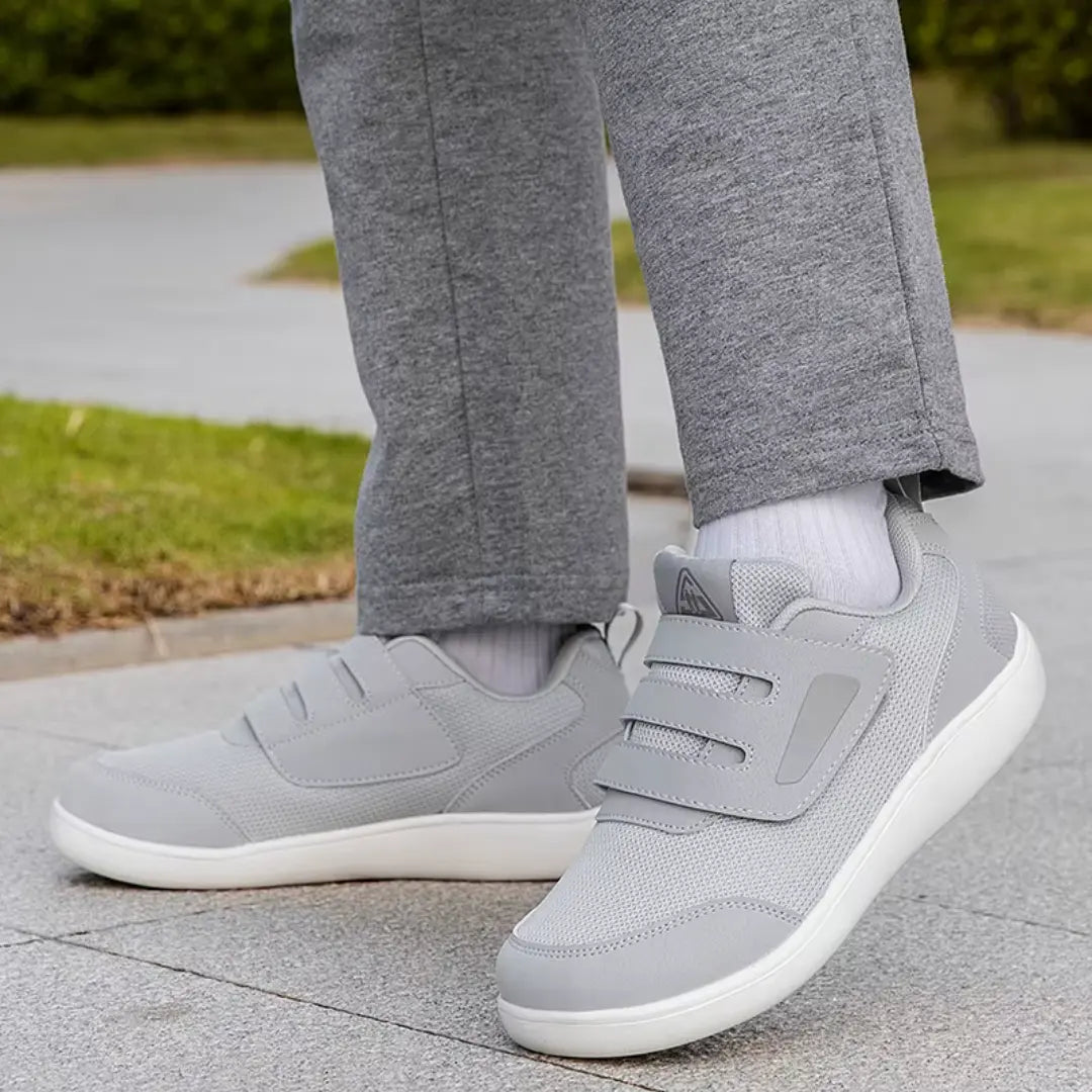 Semelle en caoutchouc flexible des baskets orthopédiques