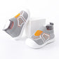 Chaussures bébé en matériau synthétique, design élégant