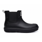 Bottes de pluie noires en PVC sur fond blanc