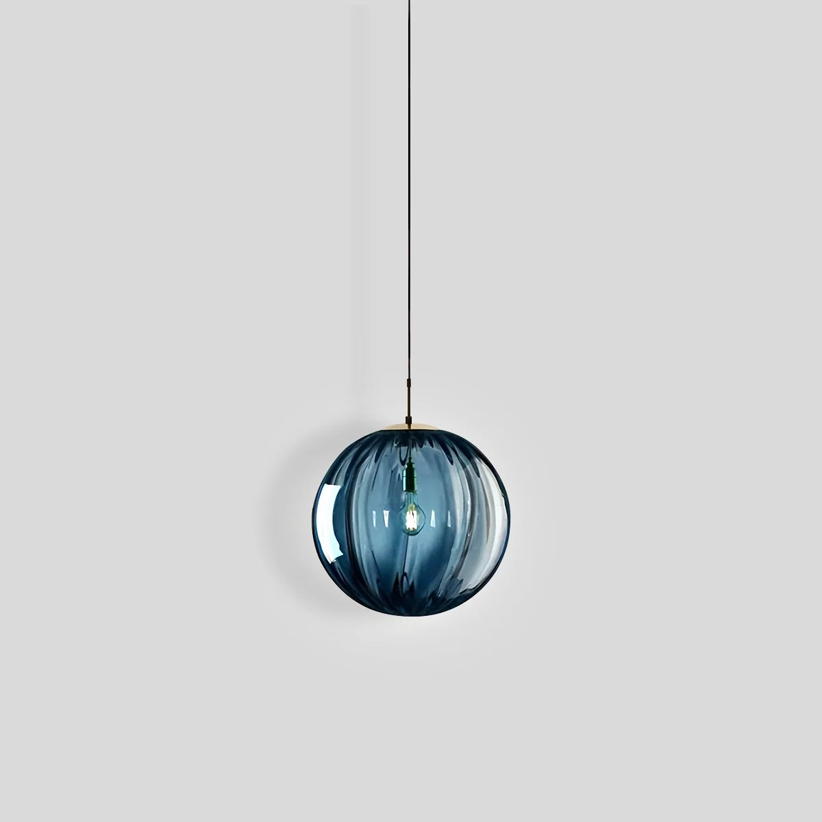 Vue d'ensemble de la suspension dans un intérieur moderne