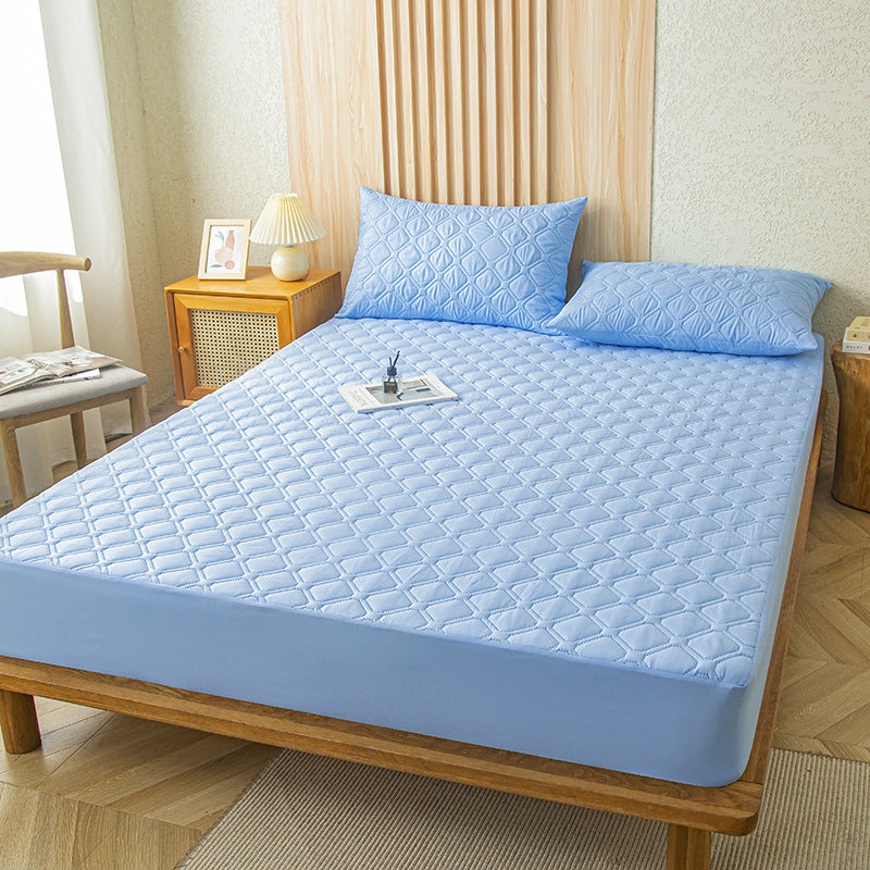 Protection de matelas montrant sa flexibilité et ajustement